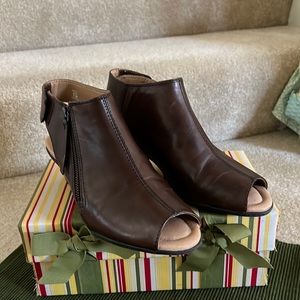 Earth Brand Kristy Bark (Dark Brown) Size 7.5 Leather Velcro Closure Open Toe